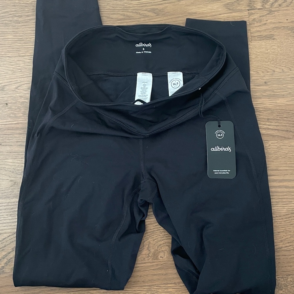 NWT Allbirds Black Natural Leggings